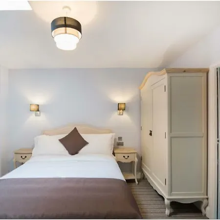 Docklands 3* Londra