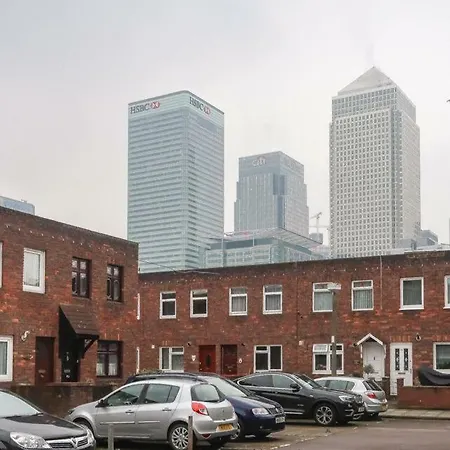 Saltwell Street Deluxe En Homestay London