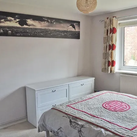 St Margarets Apartment *