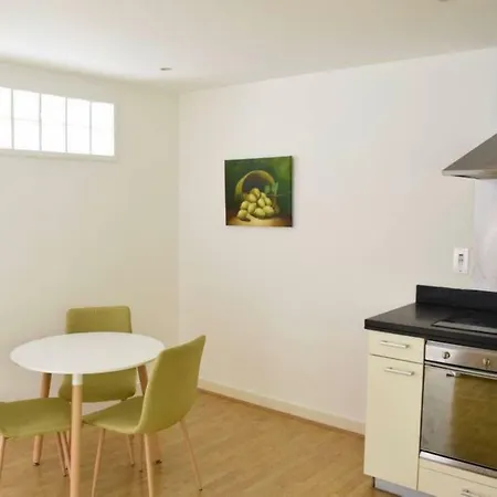 Modern 1 Bedroom Flat In Canary Wharf