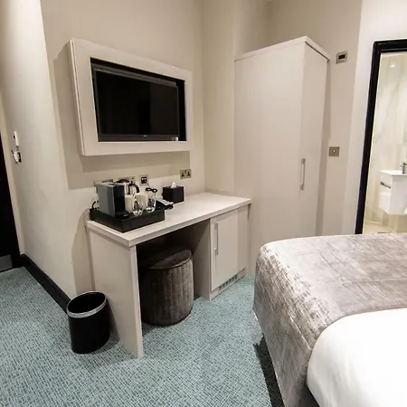 The Crescent Hyde Park 4*