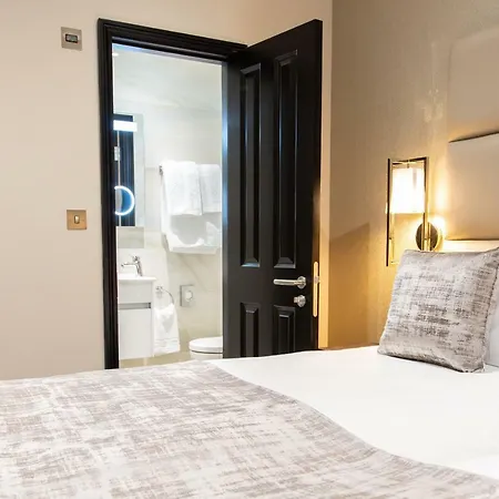 The Crescent Hyde Park Otel