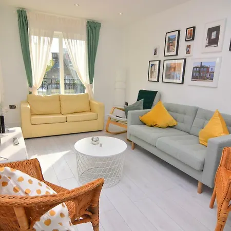 Wharf - Macarena Apartment