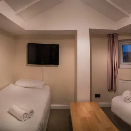 Guest house Acton Hill 2*