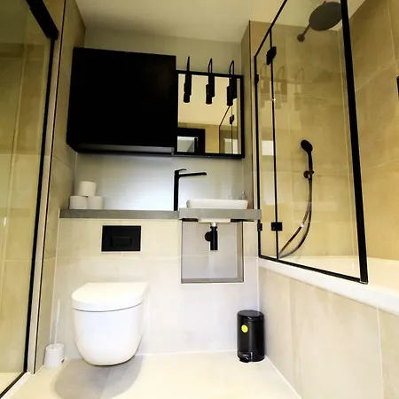 High End Vauxhall Apartment *