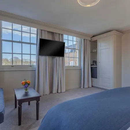 Richmond Hill Hotel 4*