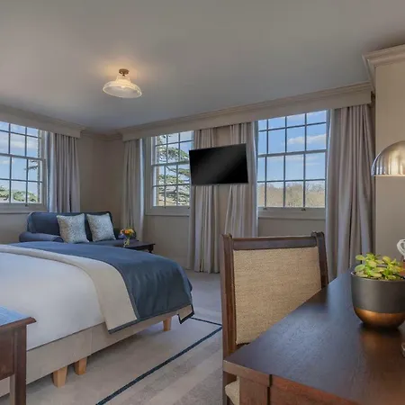 Richmond Hill 4*
