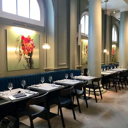 The Clermont London, Victoria Hotel
