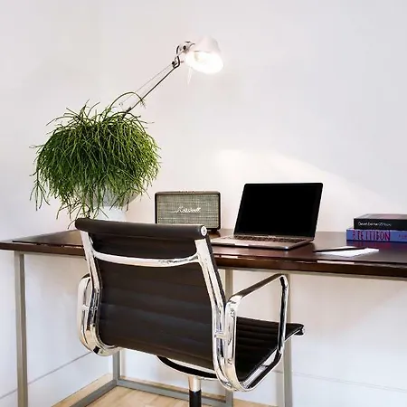 No.5 Maddox Street Aparthotel 4*