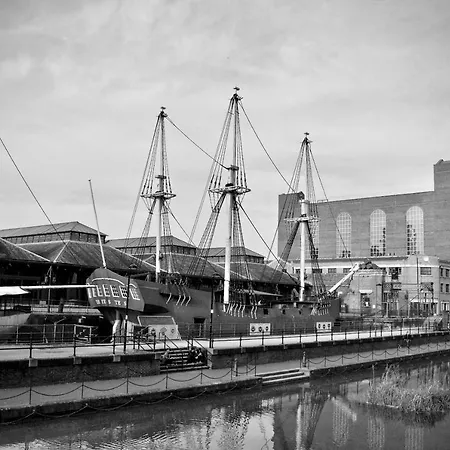 Tobacco Dock Studio