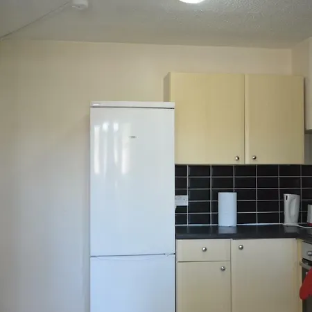 London Deluxe Four Bedroom House *