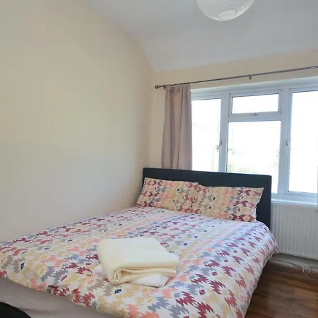Apartment London Deluxe Four Bedroom House *