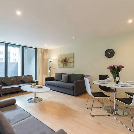 Apartment Antonine Heights London