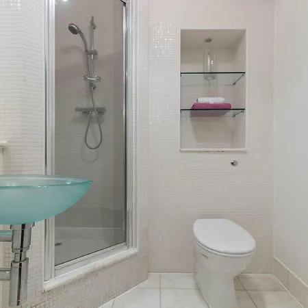 Apartment Antonine Heights *