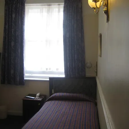 Hallam Hotel 3*