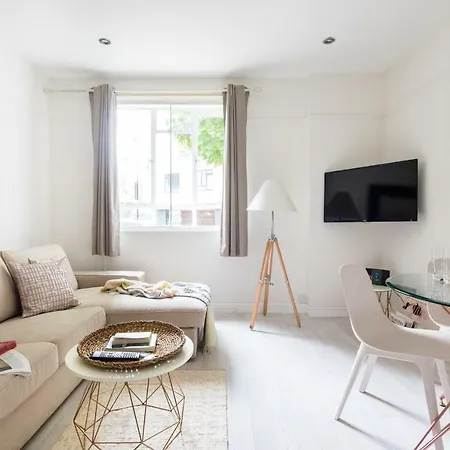 Leinster Gardens By Lime Street