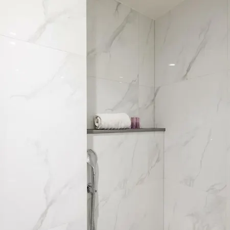 Apartment Iverna Gardens By Lime Street London