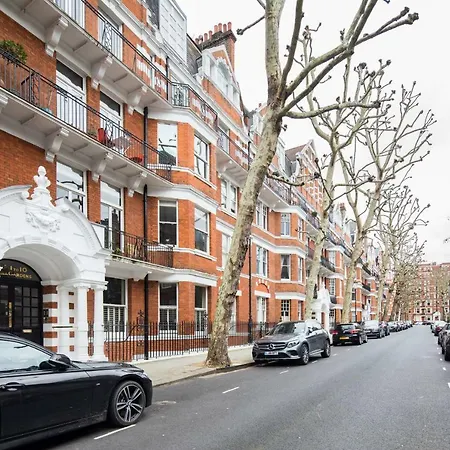 Iverna Gardens By Lime Street *