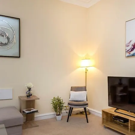 Park Lane Apartments/shaw House *
