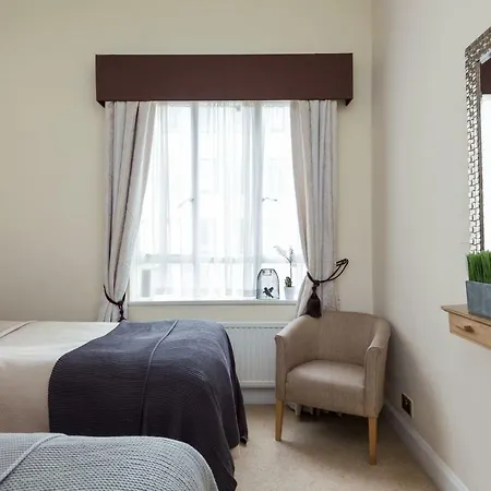 Park Lane Apartments/shaw House * לונדון