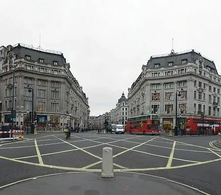 Hotel Astor Court 3*