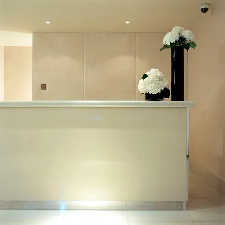 Hotel Radisson Blu Edwardian, Leicester Square 4*