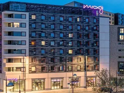 Moxy Stratford 4* לונדון