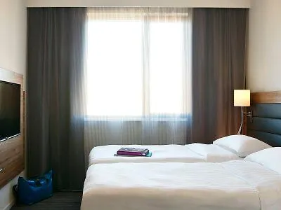 Moxy Stratford 4* לונדון