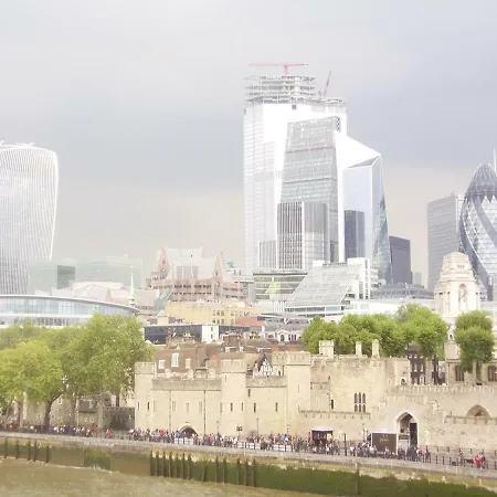 Tower Hill Royal Mint Apartment London
