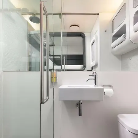 Yotelair London Heathrow Airport