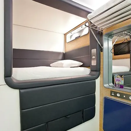 Yotelair London Heathrow Airport Hotel Hillingdon