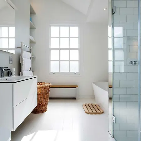 Veeve - Princedale Road Minimalism Holiday home London