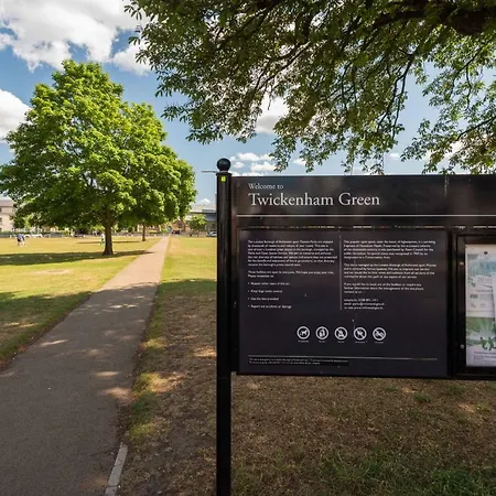 Traditional Richmond By Twickenham By Underthedoormat Apartament