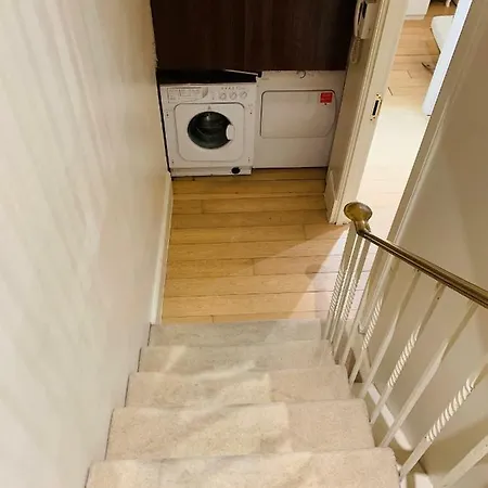 Piccadilly Circus Suites *