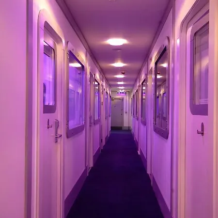 Yotelair London Heathrow Airport 3* Hillingdon