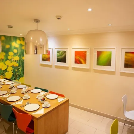 The Sumner London