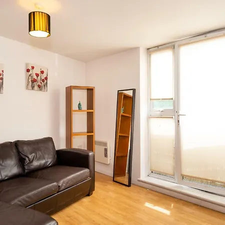 Odyssey House Apartment Twickenham