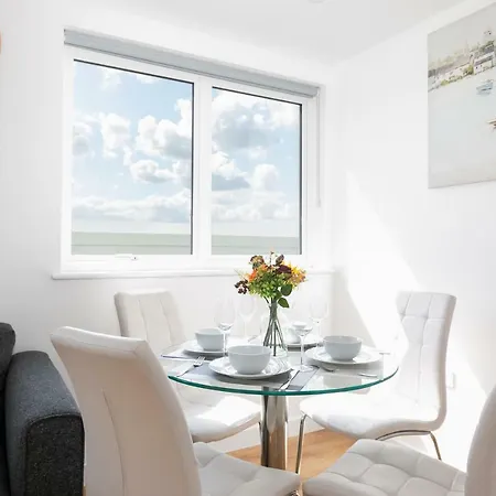 Apartment Skyvillion - Cozy In Town With Free Parking & Wifi