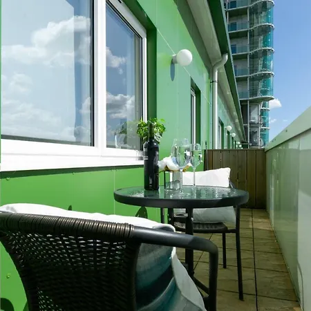 Apartment Skyvillion - Cozy In Town With Free Parking & Wifi