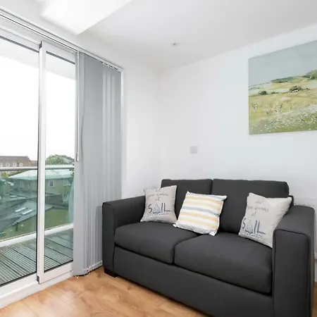 Apartment Skyvillion - Cozy In Town With Free Parking & Wifi