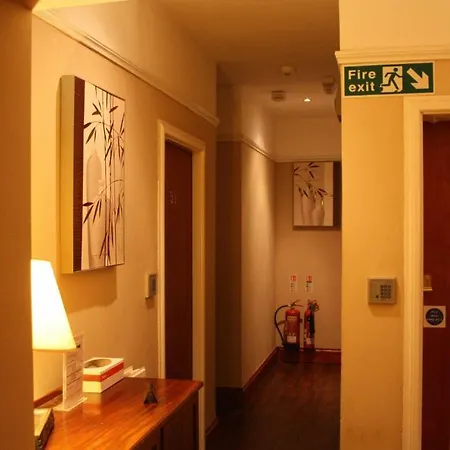 Hotel The Bull And Bush Kingston Kingston upon Thames (Greater London)