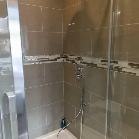 דירה London Northwick Park Serviced By Riis *