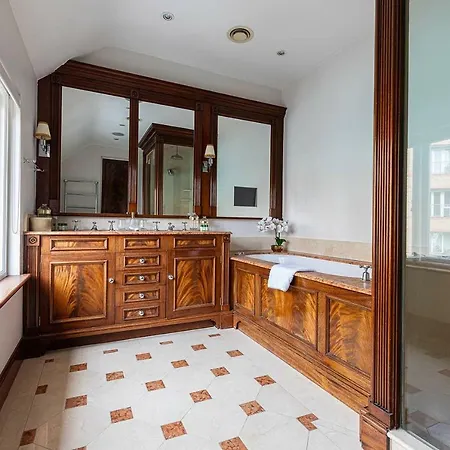Holiday home Joivy Stunning 6-bed House Near Harrods In Knightsbridge *