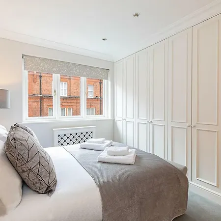 Joivy Stunning 6-bed House Near Harrods In Knightsbridge Holiday home *