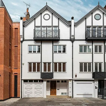 Holiday home Joivy Stunning 6-bed House Near Harrods In Knightsbridge London