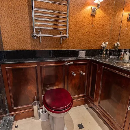 Holiday home Joivy Stunning 6-bed House Near Harrods In Knightsbridge *