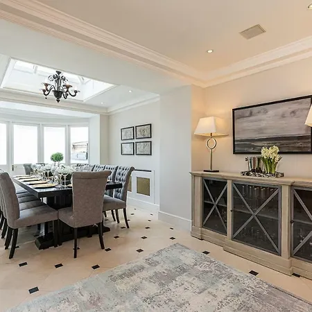 Joivy Stunning 6-bed House Near Harrods In Knightsbridge Holiday home London