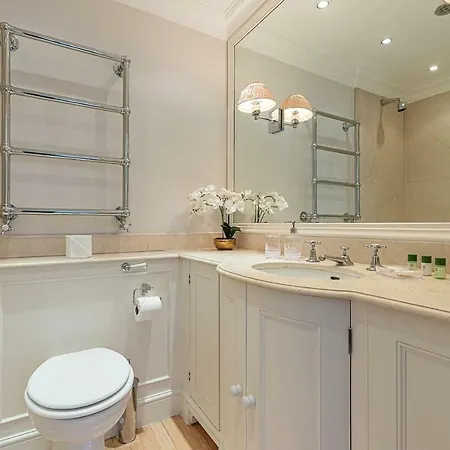 Joivy Stunning 6-bed House Near Harrods In Knightsbridge Holiday home *