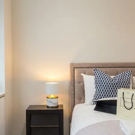 Urban Chic - Exeter Street *