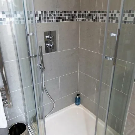 דירה London Northwick Park Serviced By Riis *
